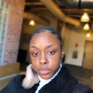 Meet your Posher, Akalah